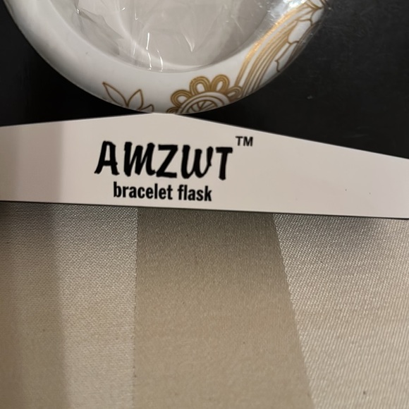 Bracelet Flask - Picture 5 of 5